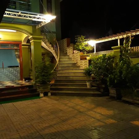 Backpackers Hotel Ха Тинх Екстериор снимка
