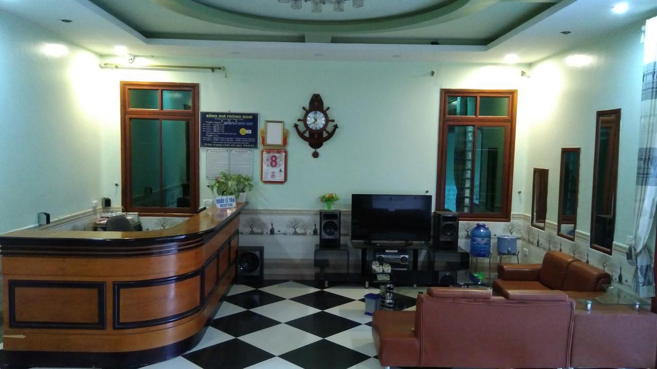 Backpackers Hotel Ха Тинх Екстериор снимка