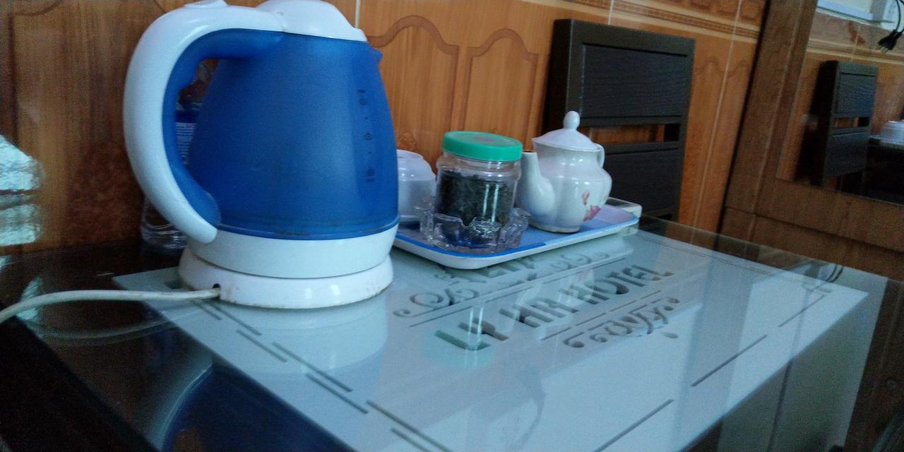 Backpackers Hotel Ха Тинх Екстериор снимка